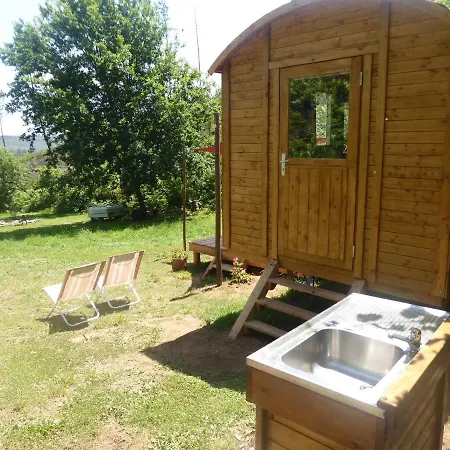 Rosa The Cosy - Gypsy Wagon - Shepherds Hut, River Views Off-grid Eco Living بيت للعطل بيدروغاو غراندي
