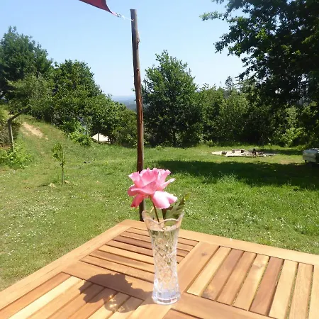 Rosa The Cosy - Gypsy Wagon - Shepherds Hut, River Views Off-grid Eco Living Feriehus *