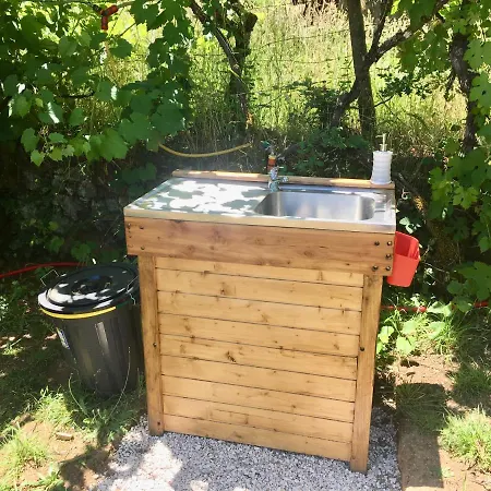 Rosa The Cosy - Gypsy Wagon - Shepherds Hut, River Views Off-grid Eco Living 度假居