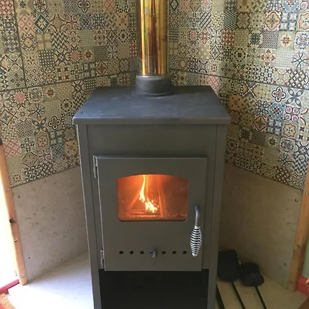 度假居 Rosa The Cosy - Gypsy Wagon - Shepherds Hut, River Views Off-grid Eco Living *